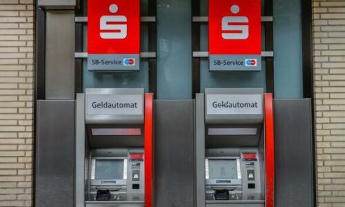 Zustimmung für Girokonto-Gebühren am Geldautomaten
